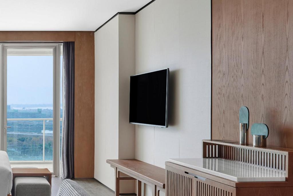 TV a/nebo společenská místnost v ubytování Sheraton Zhaoqing Dinghu