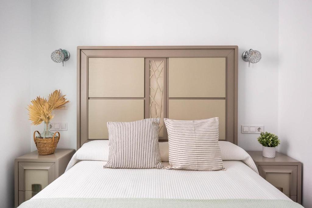 Apartamentos Poemas & Rimas de Bécquer, Seville – Updated ...