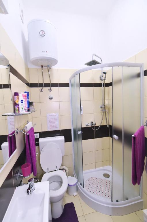 Kúpeľňa v ubytovaní Apartments Trend