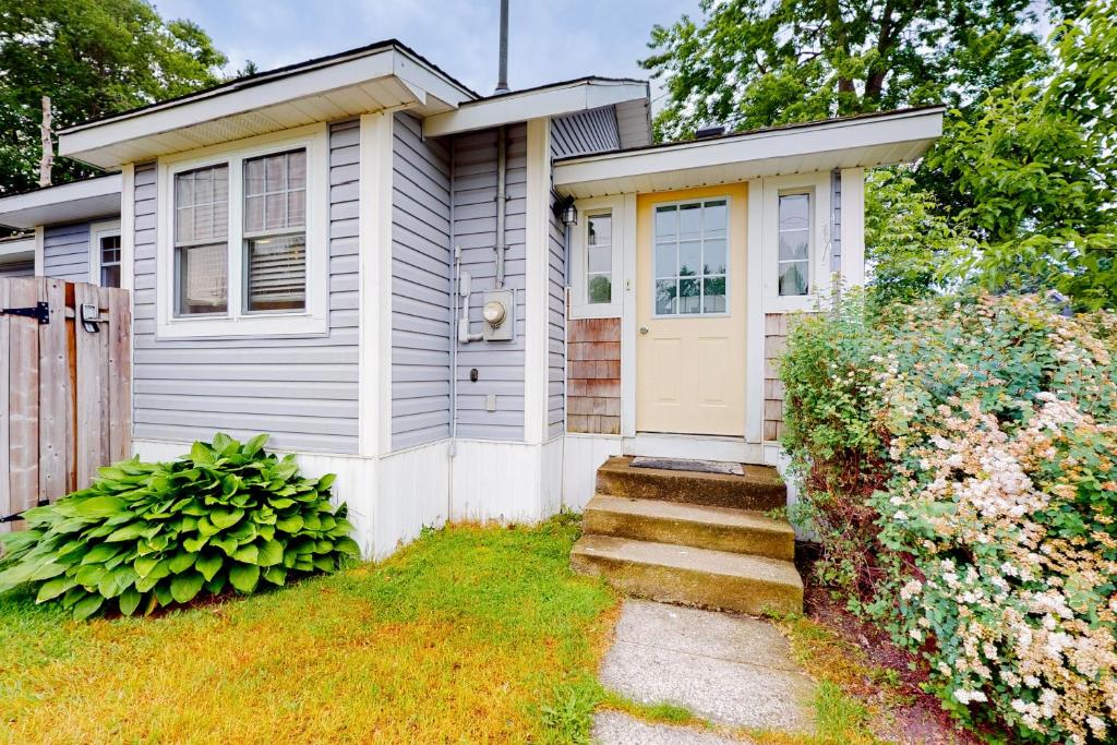 Mary Jane's Cottage, Crystal Beach (updated prices 2024)