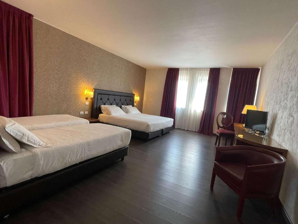 Best Western Park Hotel Continental - Vierpersoonskamer Met Kingsize Bed