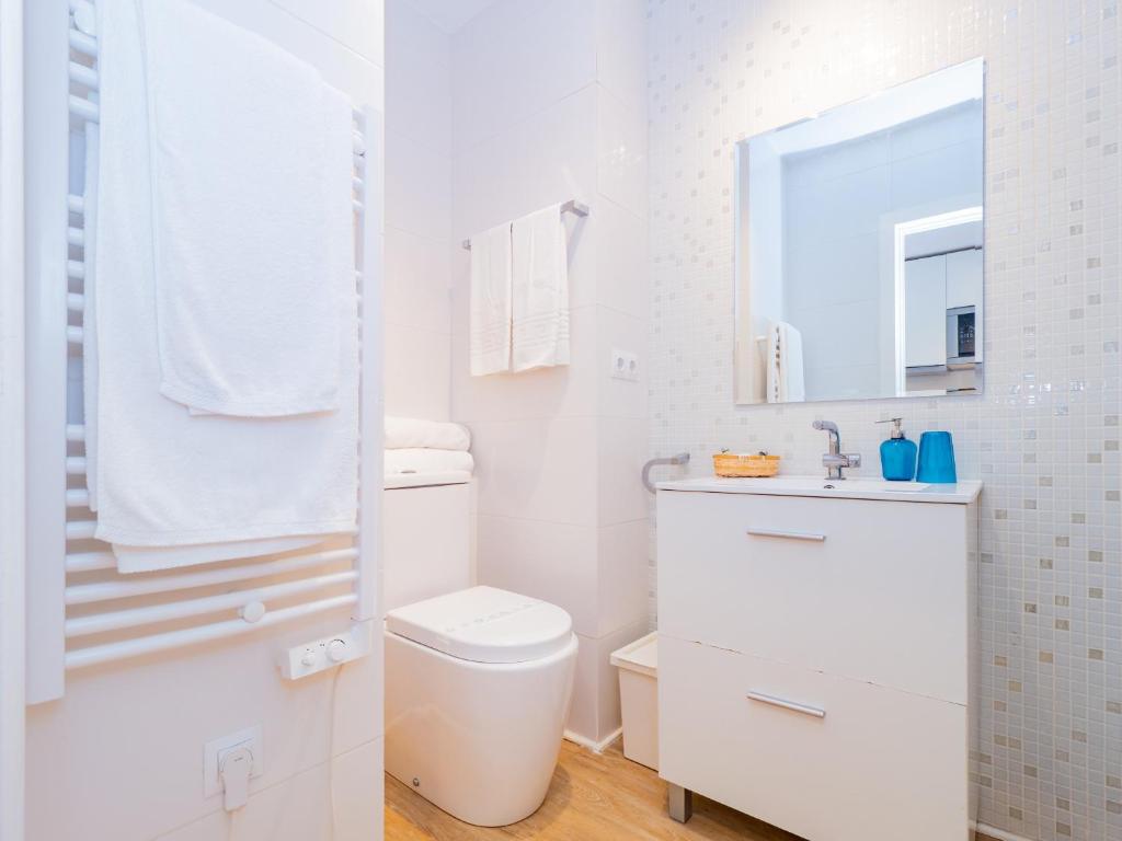 Fotografia z galérie ubytovania Cubo's Estudio Agata Benalmadena v destinácii Benalmádena