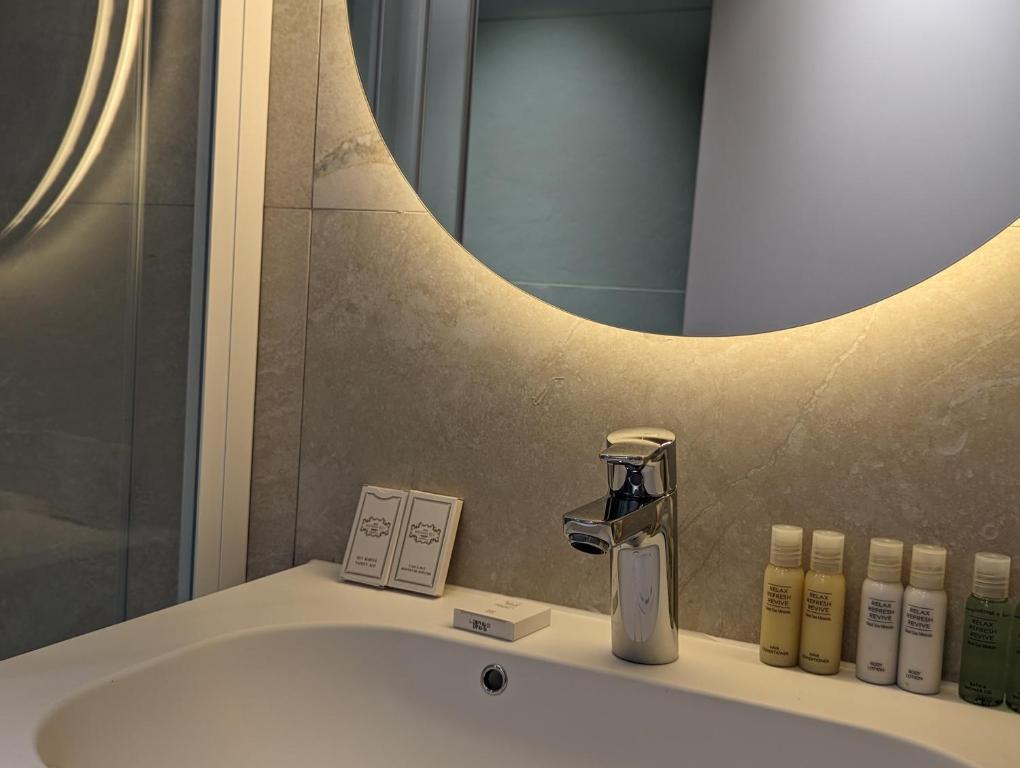 
Single Room with Garden View
