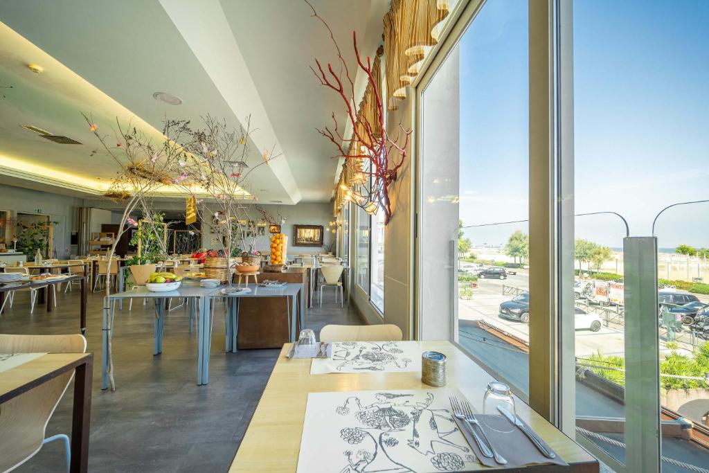 Restaurace v ubytování Hotel Corallo Rimini