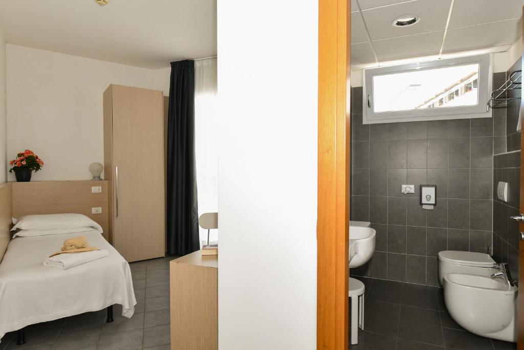 Koupelna v ubytování Hotel Eden