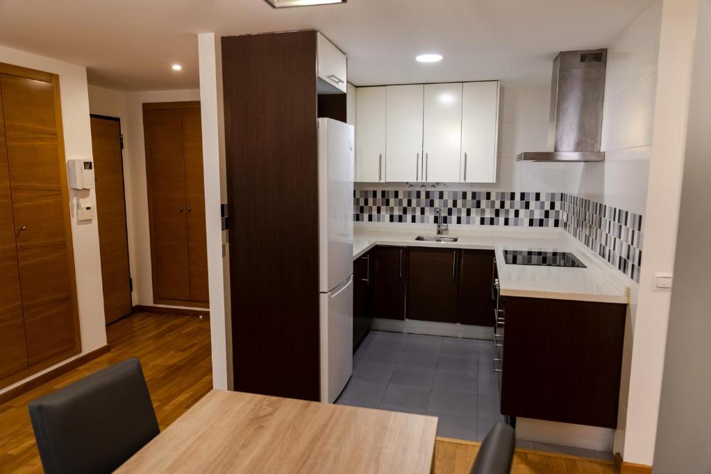 A kitchen or kitchenette at Castellon Ribalta Apartments - Parking disponible - Factura a Empresas
