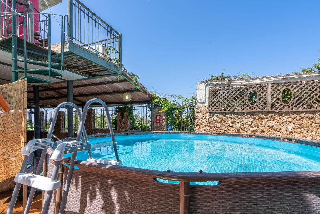 Zdjęcie z galerii obiektu Casavacanza con piscina e veranda w Auguście