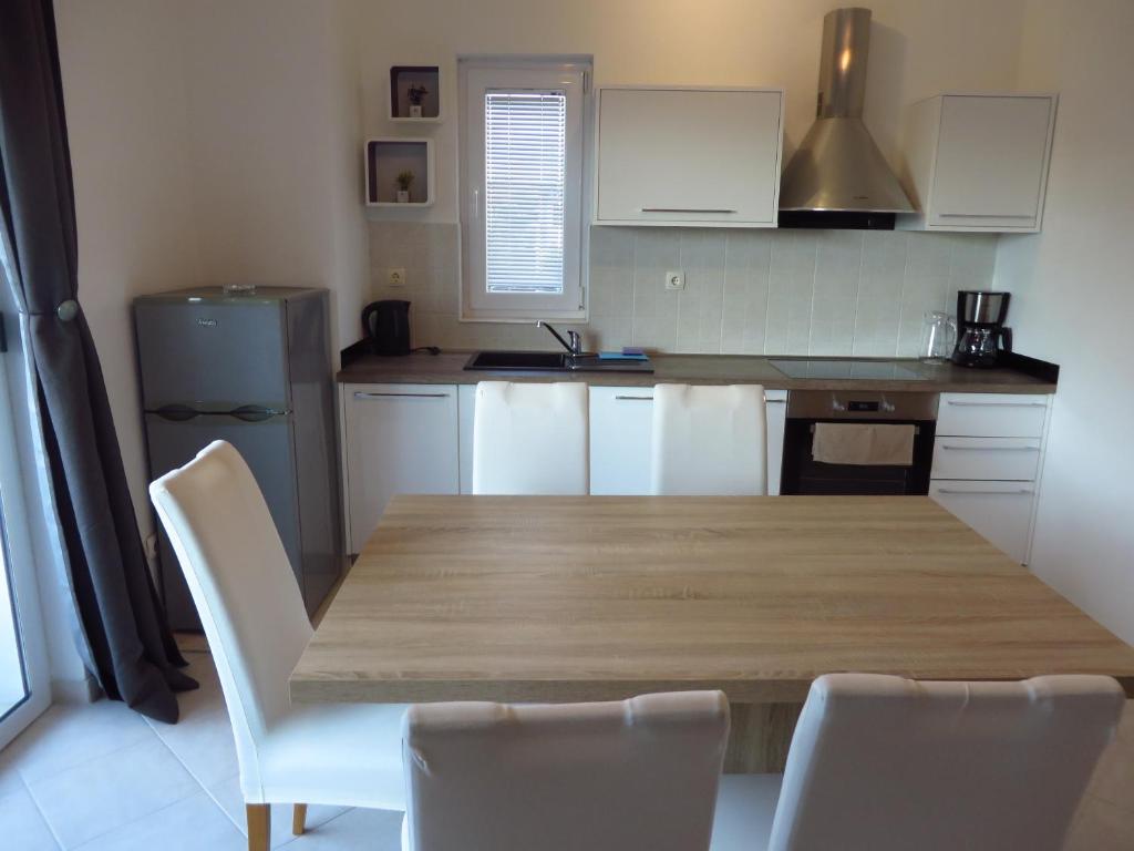Antonija Apartments with Pool - Apartment With Pool View