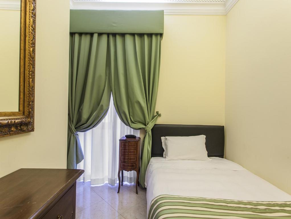 Hotel Regina Giovanna - Resim 22