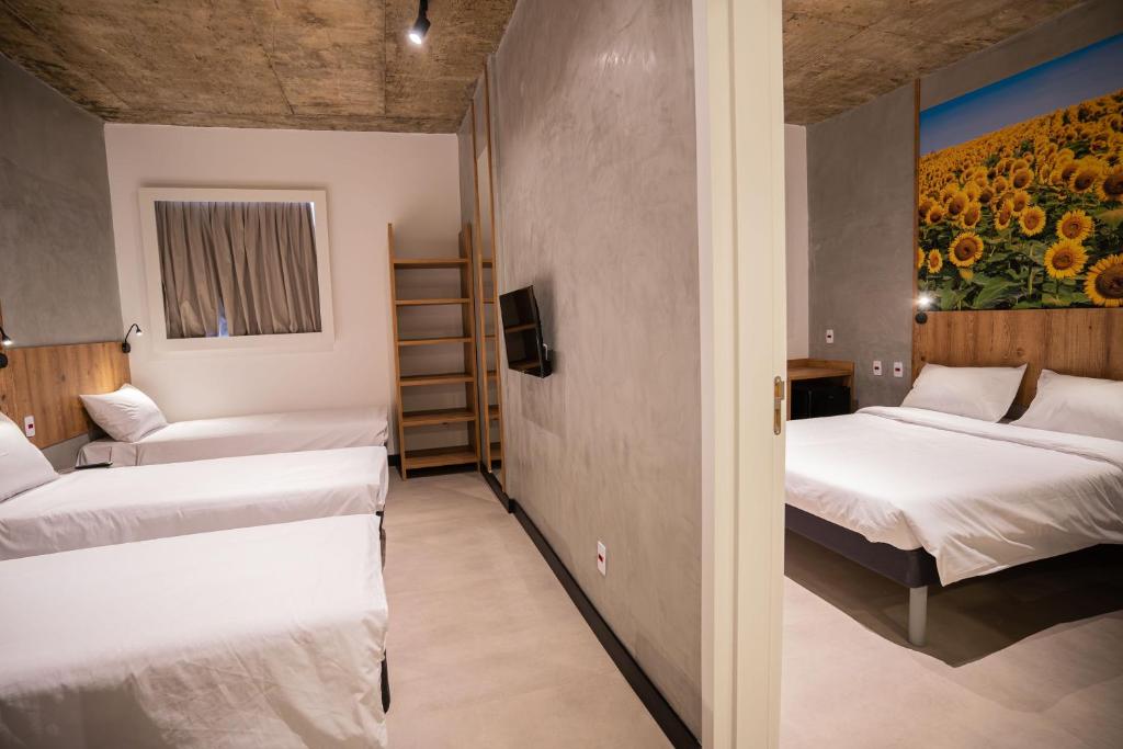 CAMPOS DE HOLAMBRA INN - 标准三重房间