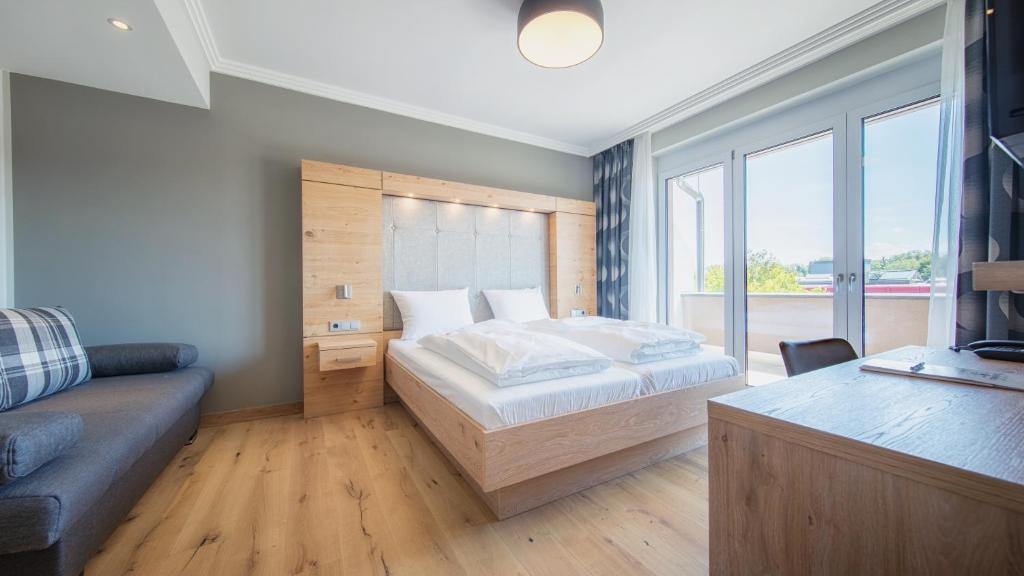 Heuboden Hotel Heu.Loft Freiburg - Suite With Terrace