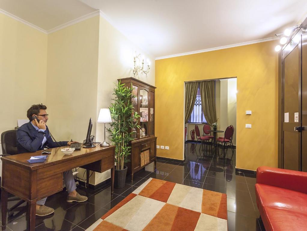 Hotel Regina Giovanna - Resim 16