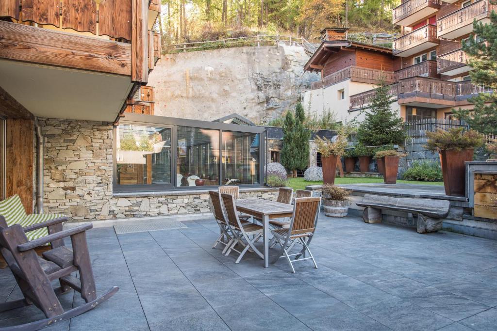 Patio nebo venkovní prostory v ubytování Firefly Luxury Suites