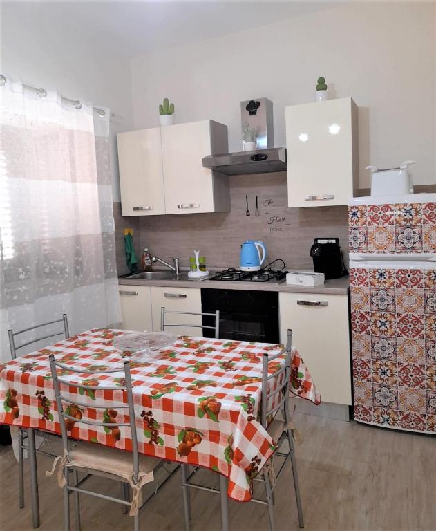 A kitchen or kitchenette at L'antico borgo