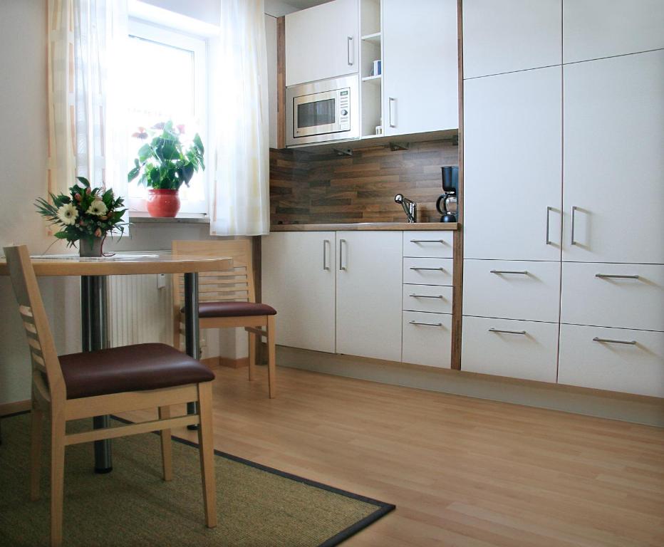 Kuchyň nebo kuchyňský kout v ubytování Hotel Linner