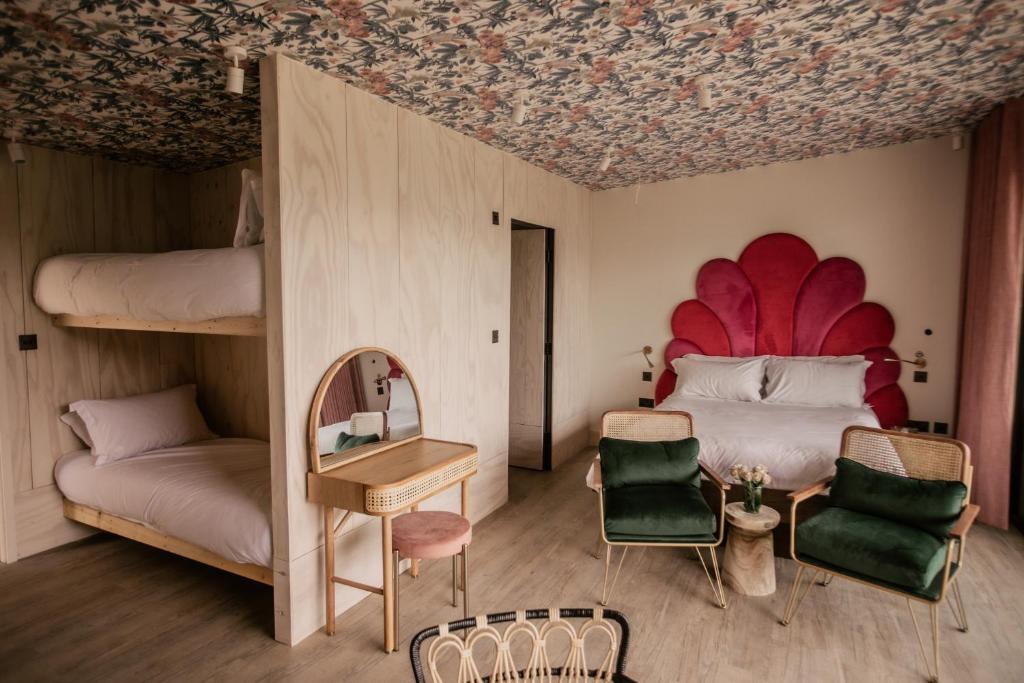 Newton Hall - Sala De Jardín Familiar Con Bañera De Hidromasaje