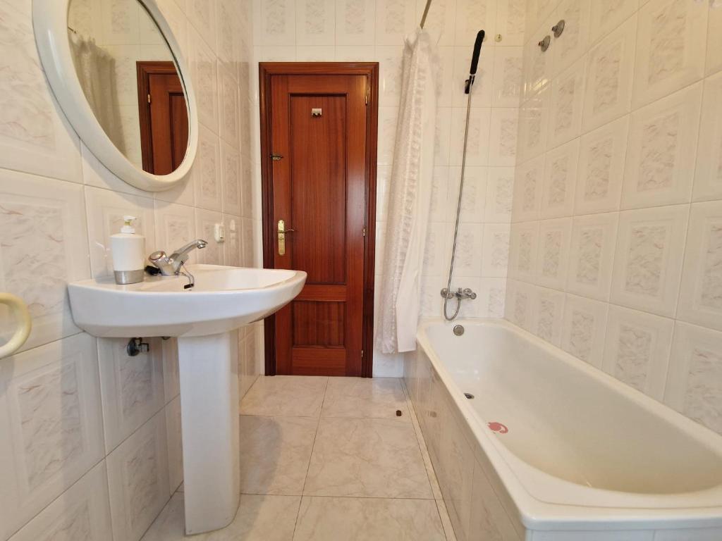 Koupelna v ubytování Precioso apartamento con piscina - Covelo