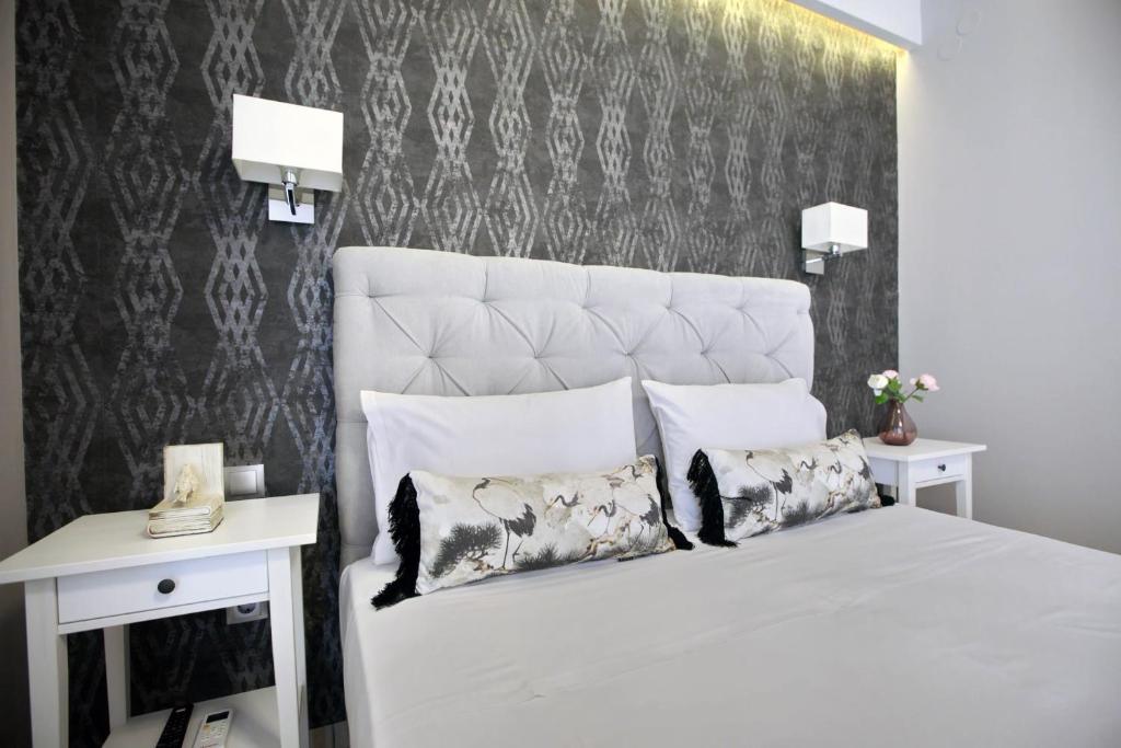 Ioanna's Luxury Two Bedroom Apartment - 6