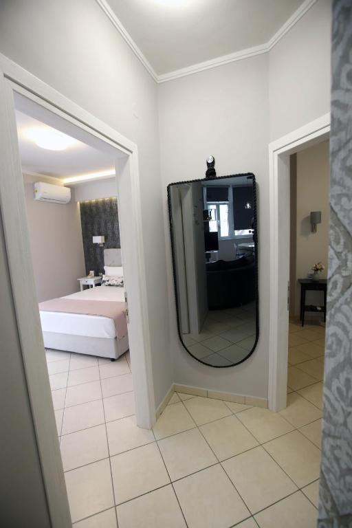 Ioanna's Luxury Two Bedroom Apartment - 13