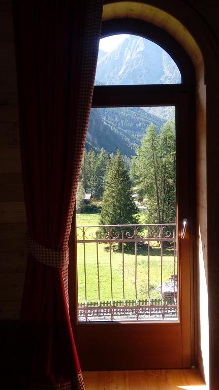 Widok na góry z tego hotelu