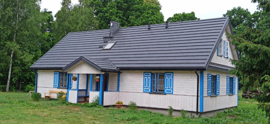 Gościniec Pod Dębami I - Housity