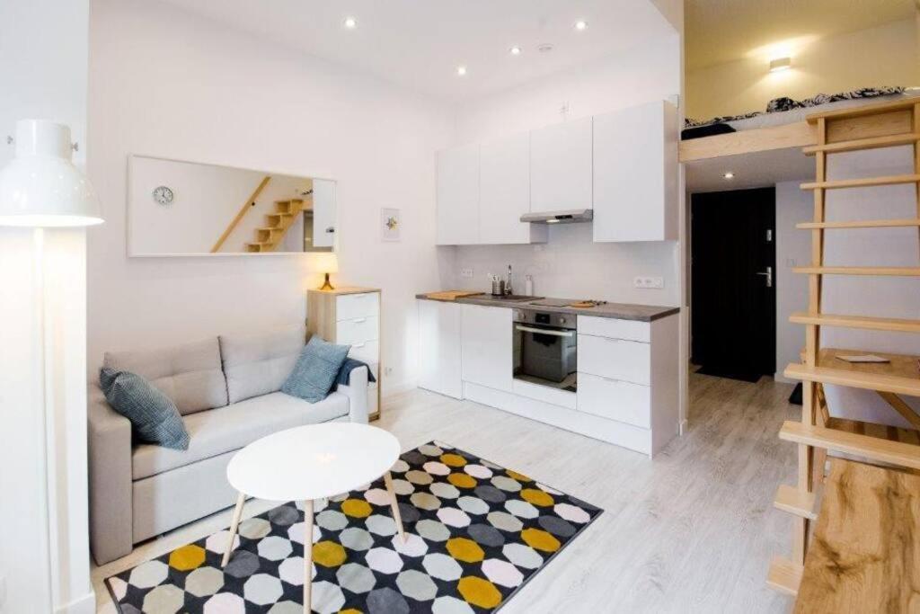 Eleven Apartments. Apartament w sercu Katowic! D, Katowice, Poland