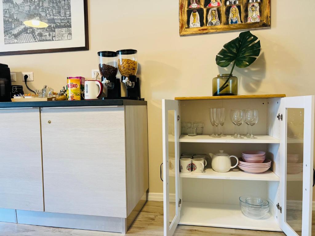 Kuchyň nebo kuchyňský kout v ubytování Sonila's Home 1