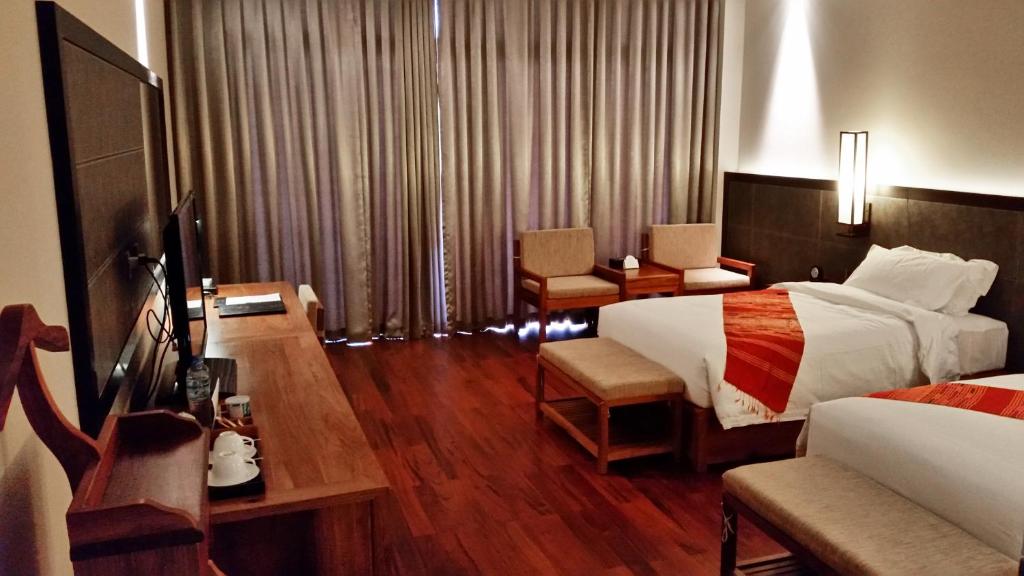 Landmark Mekong Riverside Hotel - Superieure Tweelingkamer Met Uitzicht Op De Stad