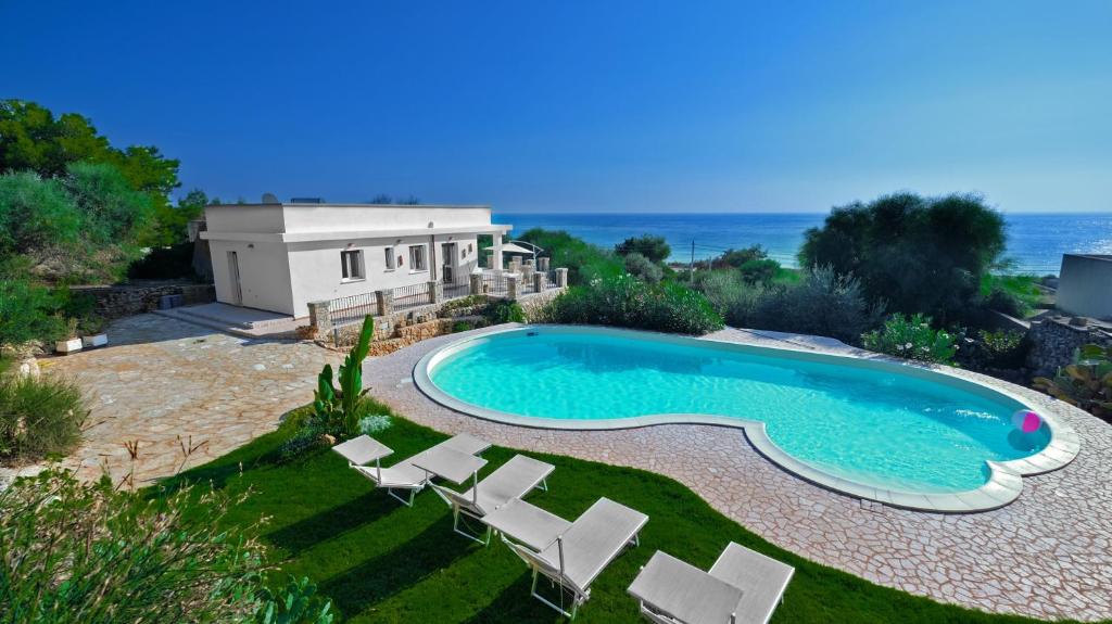 Πισίνα στο ή κοντά στο Villa Opunzie Torre Vado