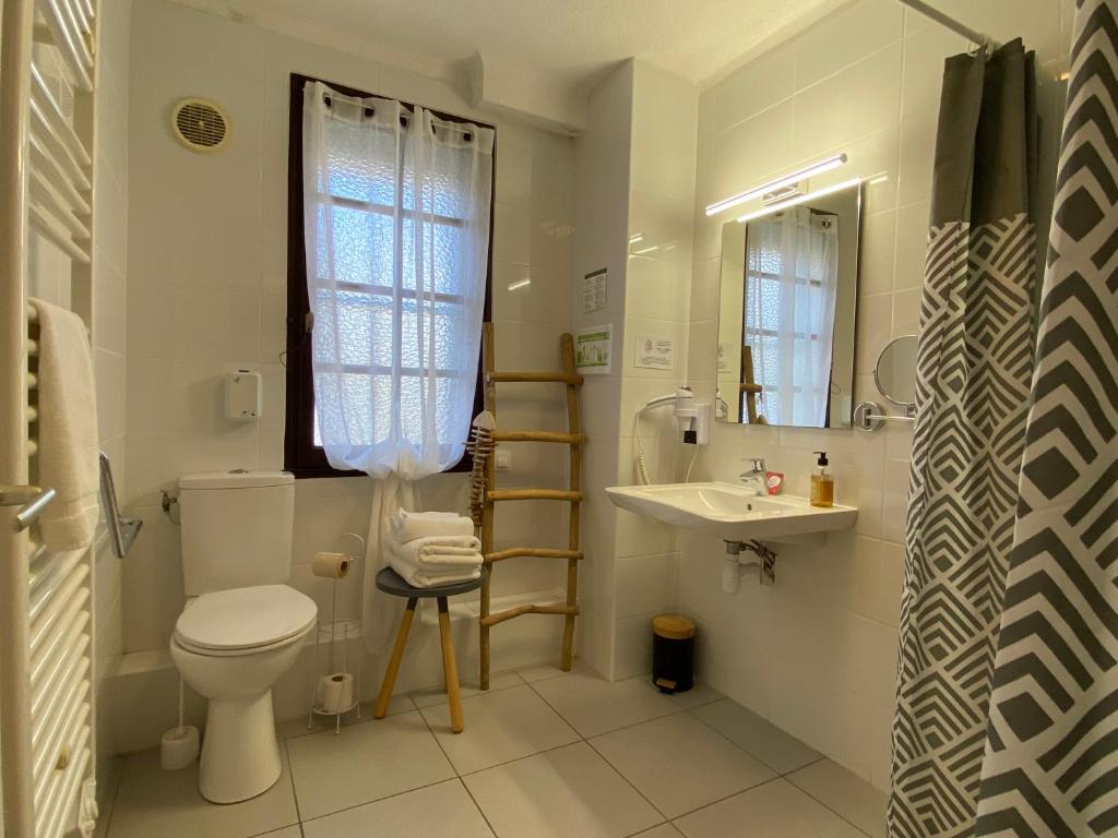 Koupelna v ubytování Hôtel Le Neptune en Camargue