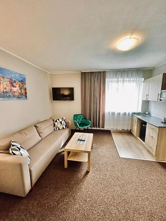 Old Tree Villa & Restaurant - 19