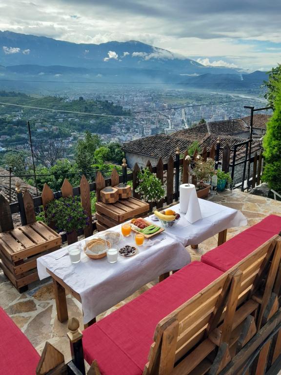 Guest House Maria - Berat castle - Image 1