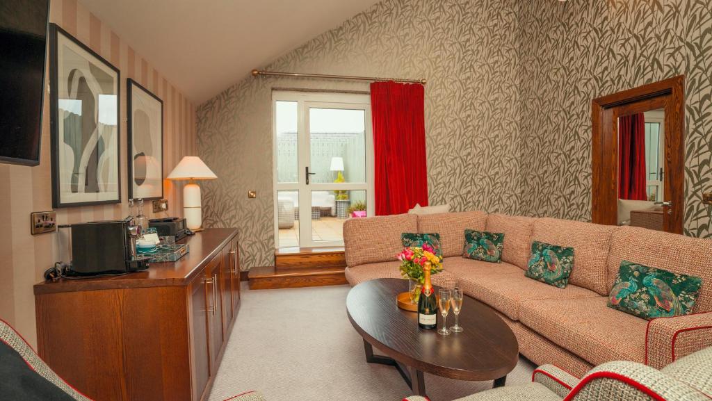 Posezení v ubytování Cavan Crystal Hotel