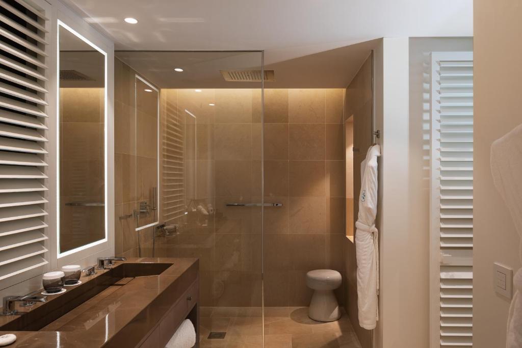 Koupelna v ubytování Le Barthélemy Hotel & Spa