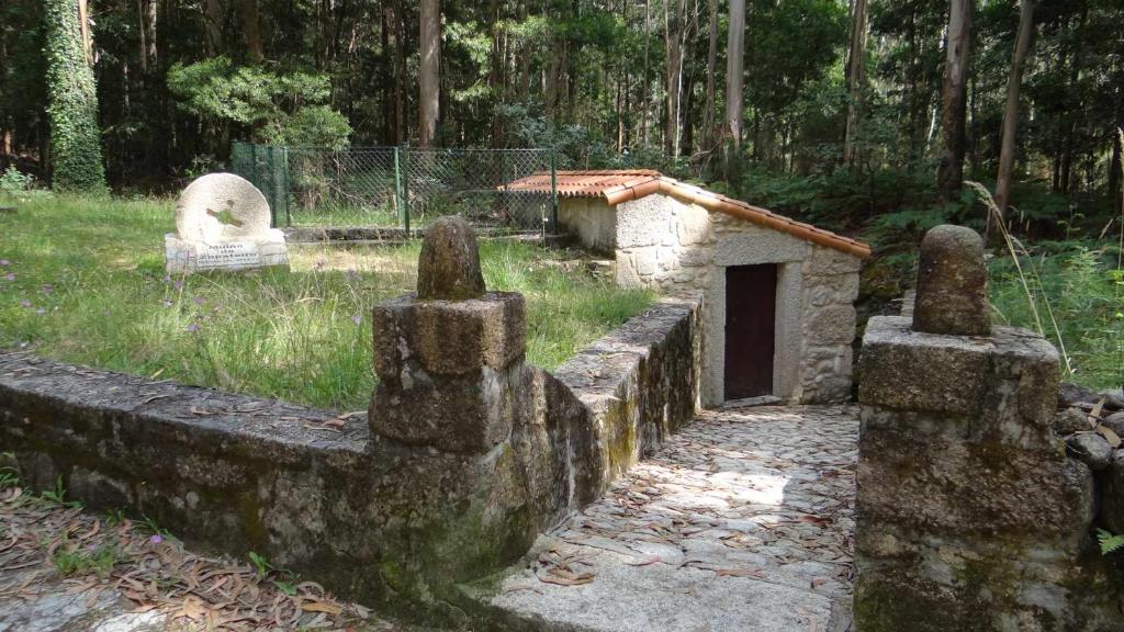 Zahrada ubytování Cuberto Darriba Casa restaurada en Canedo