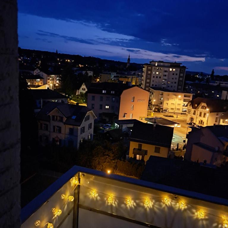 Nespecifikovaný výhled na destinaci Kreuzlingen nebo výhled na město při pohledu z apartmánu