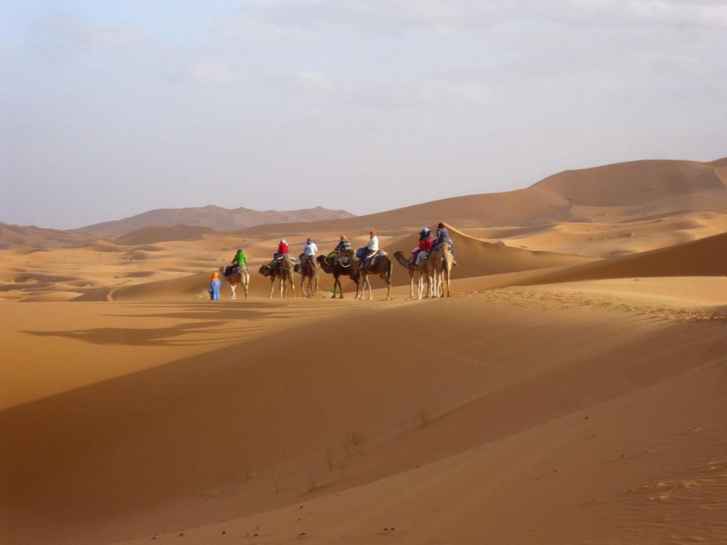 Hosté ubytování Erg Chebbi Starlight Camp