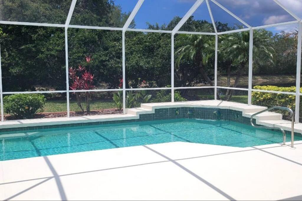 Beautiful pool property, Bradenton (updated prices 2024)