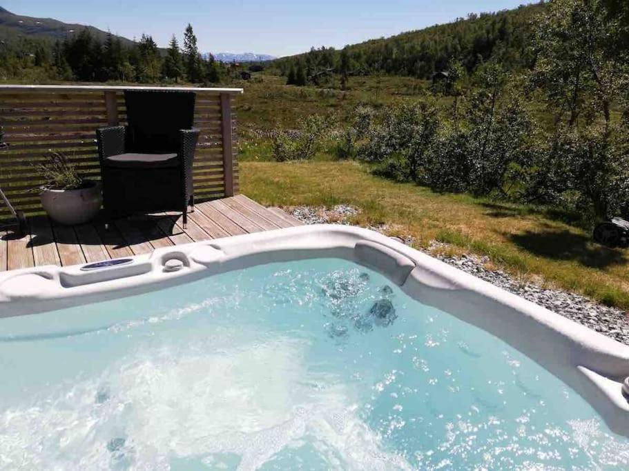 Swimmingpoolen hos eller tæt på cabin between the fjords and Bergen