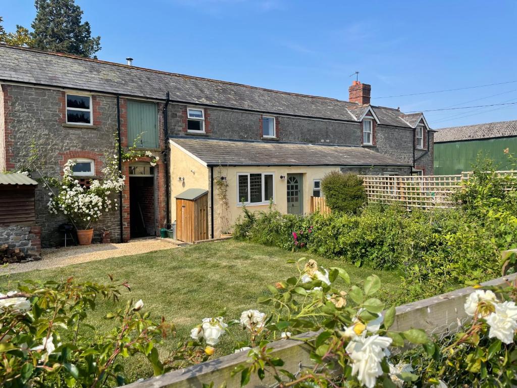 Relaxing cottage in the beautiful Usk Valley, Usk (updated prices 2024)