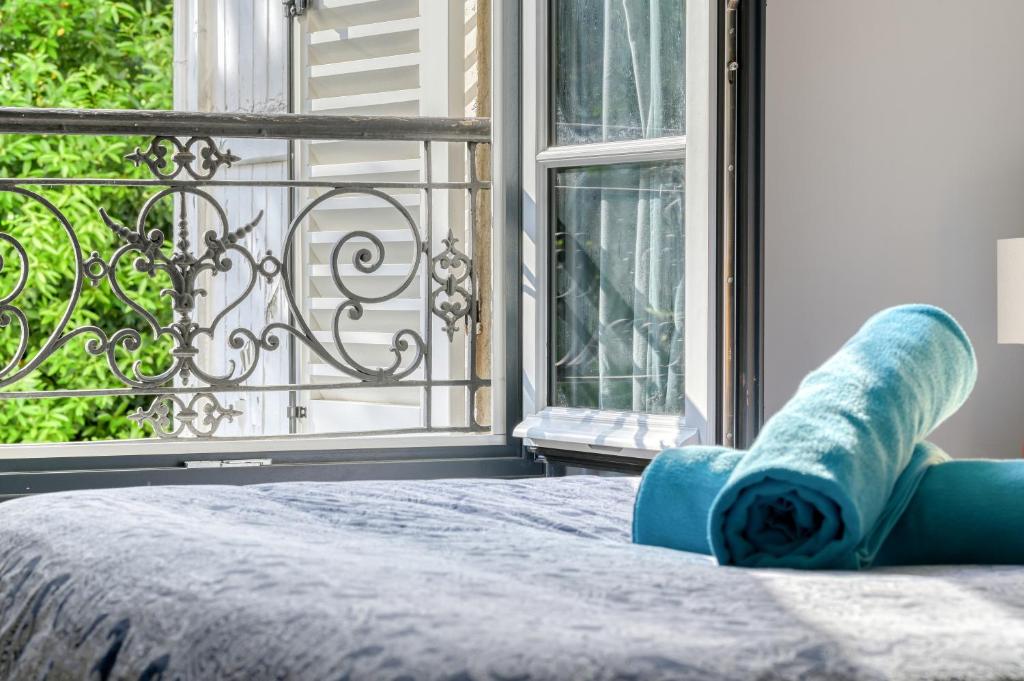 Zdjęcie z galerii obiektu Maison 60m² avec jardin de 90m² au centre de Paris w Paryżu