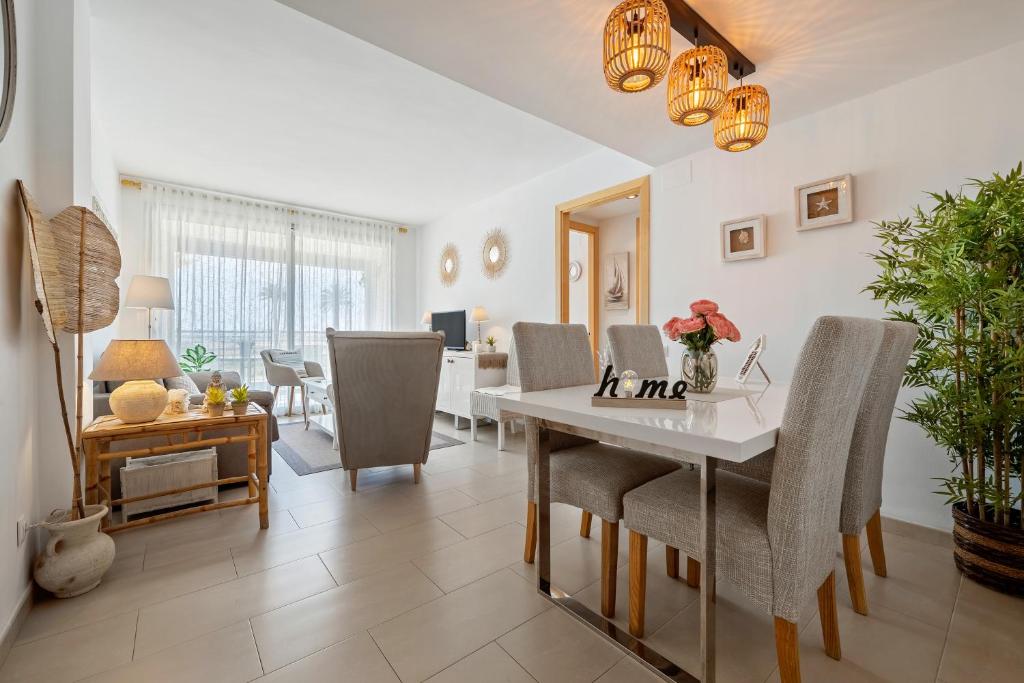 Posezení v ubytování 1ª LÍNEA DE PLAYA. Apartamento: LA CALMA