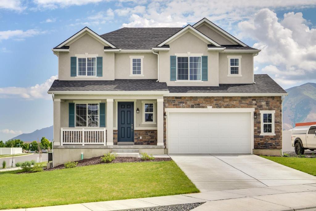 Tooele Vacation Rental with Mountain Views and Office!, Tooele