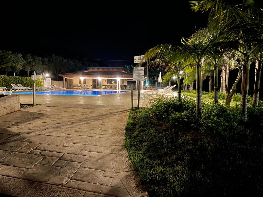 Bazén v ubytování Borgo San Cosmo Tropea nebo v jeho okolí