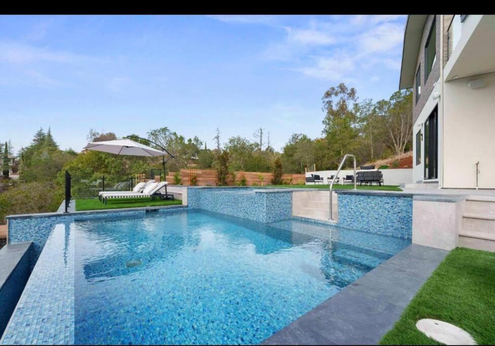 Stunning Retreat Modern Home, Los Altos Hills (updated prices 2024)