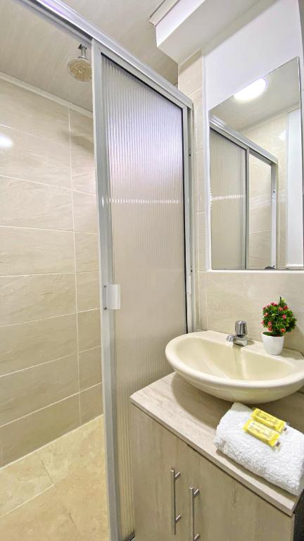 Koupelna v ubytování Apartahotel222 Pereira 401