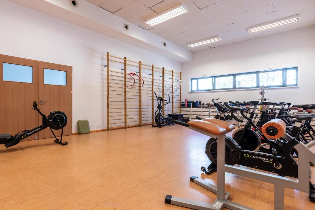 Posilňovňa alebo fitness centrum v ubytovaní Gdańska Szkoła Szermierki
