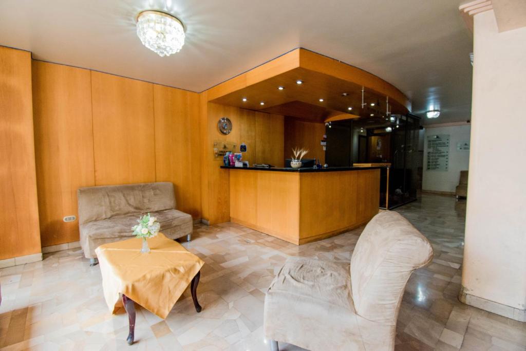 Kuchyň nebo kuchyňský kout v ubytování Grand Hotel Loja