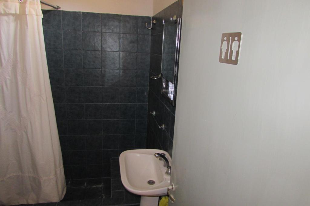 Koupelna v ubytování Hostel Céntro Belén