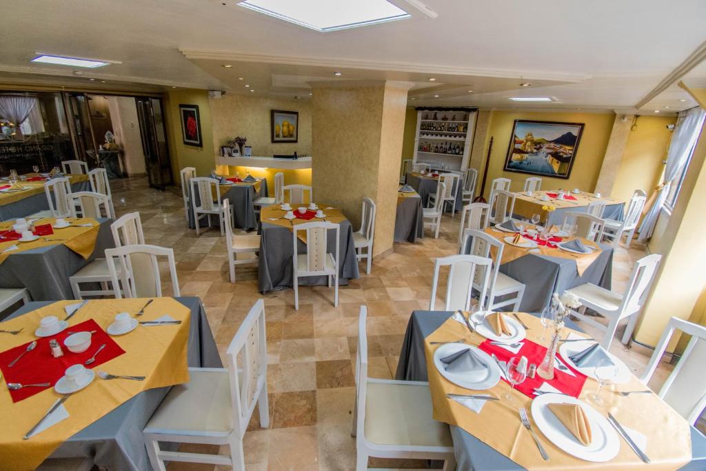 Restaurace v ubytování Grand Hotel Loja